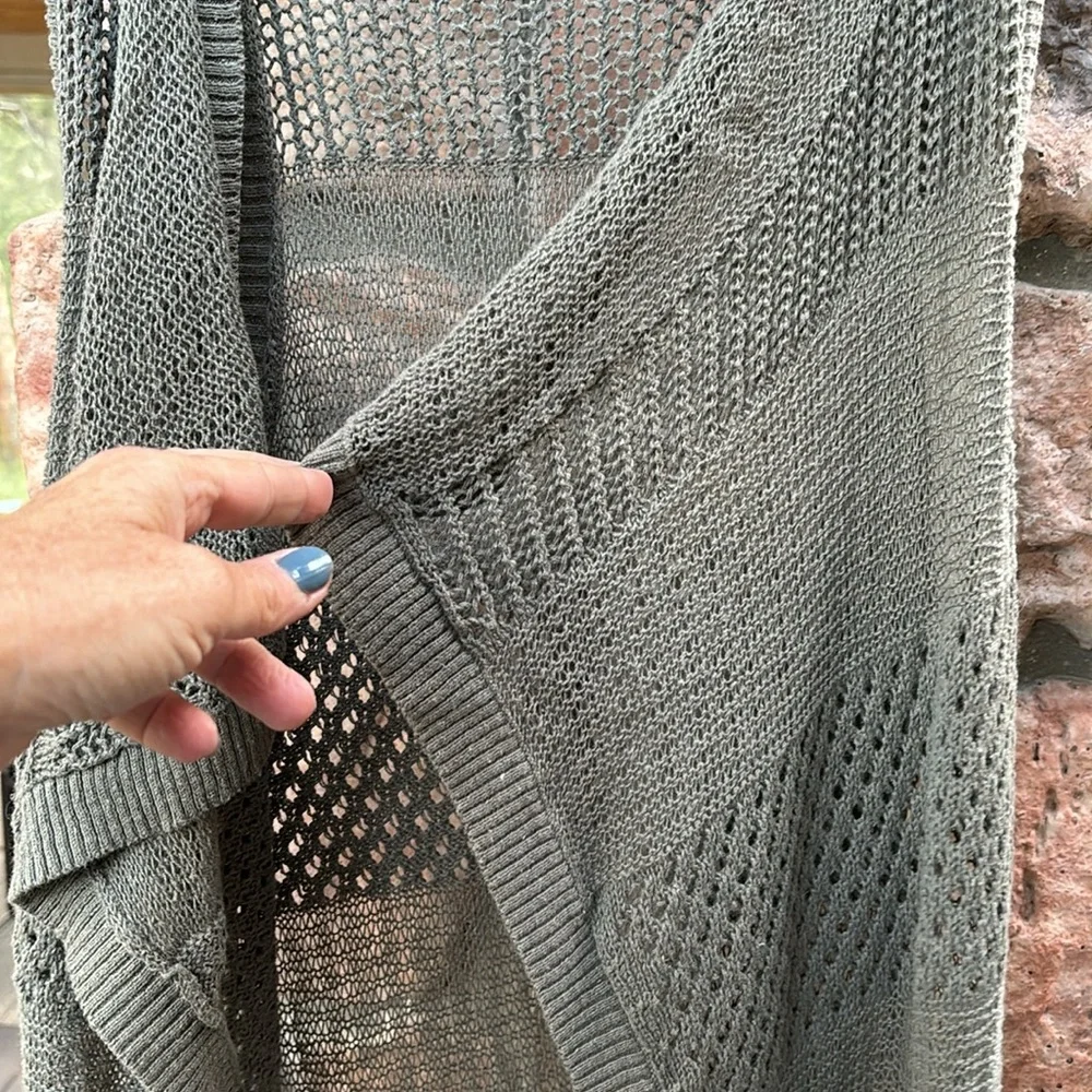 MAURICES Size LARGE Army Olive Green Open Weave Long Line Sweater Vest Boho